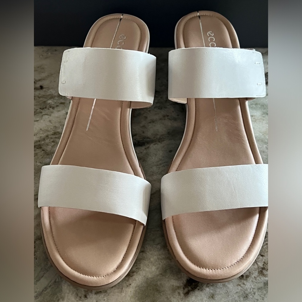 ECCO SHAPE 35 WEDGE Off White Leather Wedge Sandal Hook Loop Closure Slip on - Picture 3 of 9